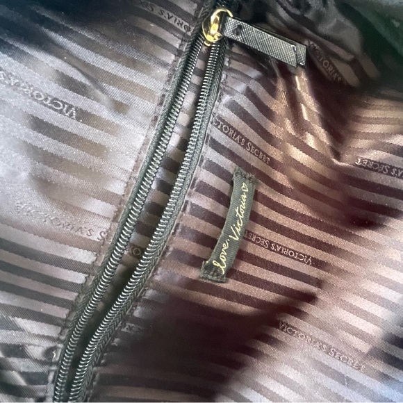 VICTORIA’S SECRET Tropical Paradise City Backpack, Sunglasses & FREE Beach Towel - Picture 6 of 17